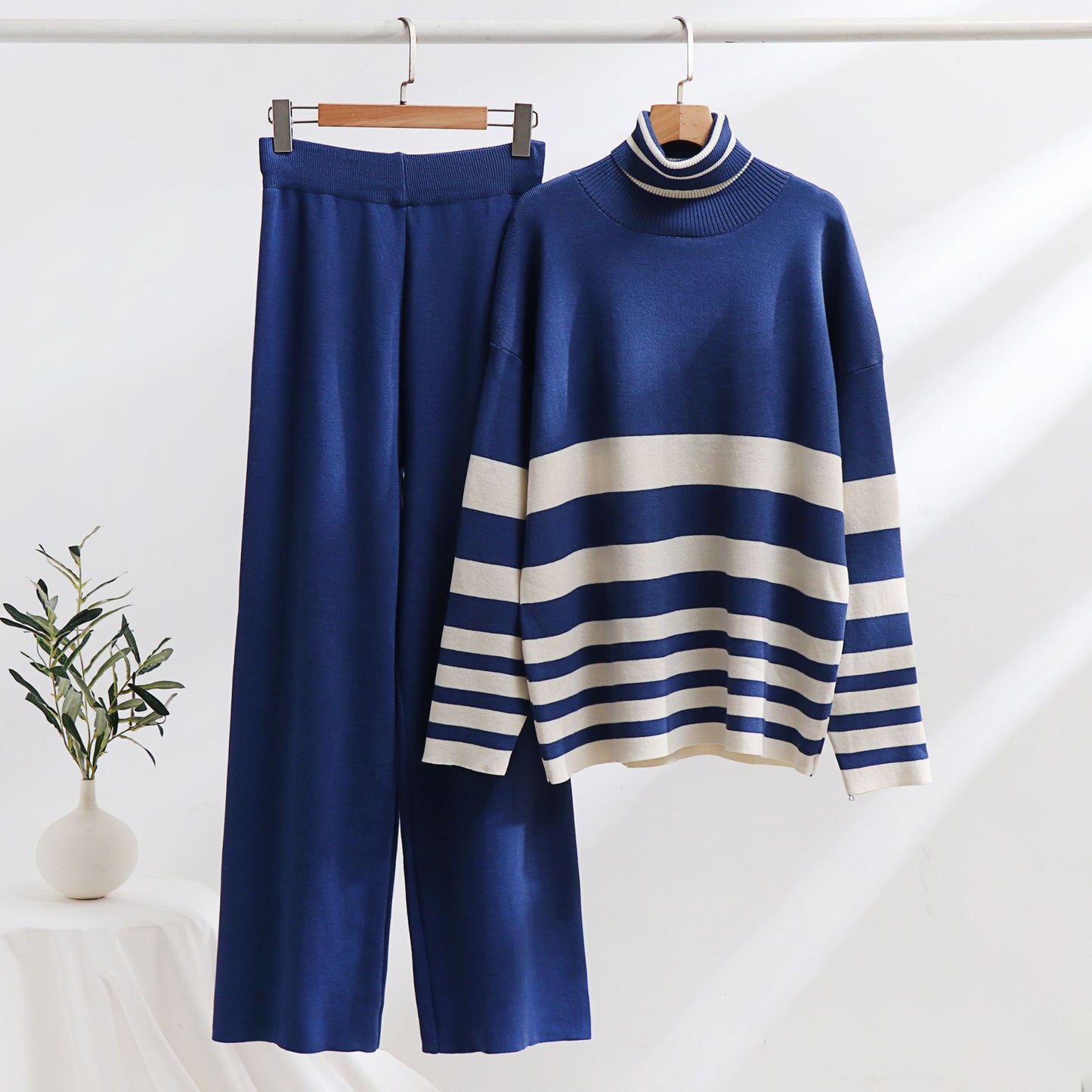 WezelBezel Elastic Knit Sweater & Wide-Leg Pants Set