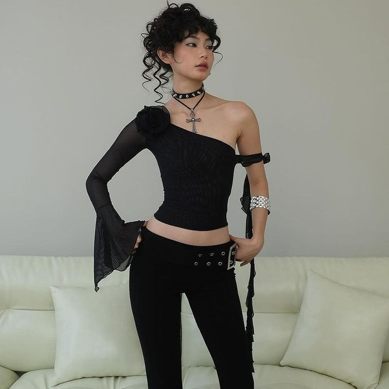 WezelBezel One-Shoulder Floral Long Tee