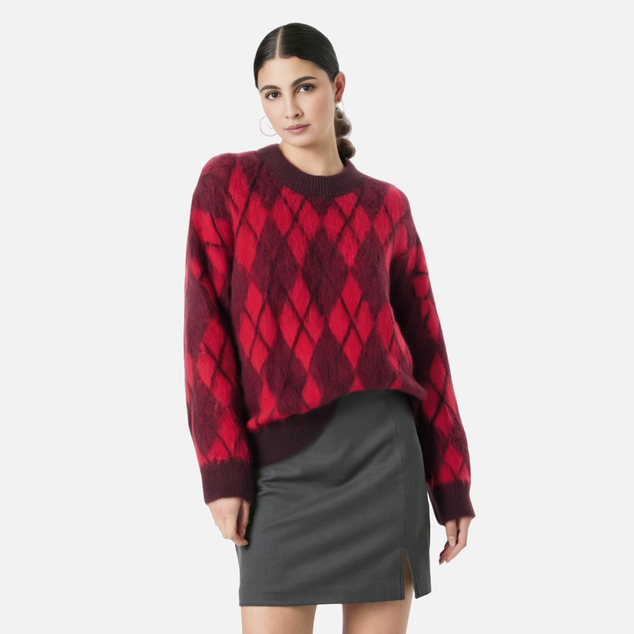 WezelBezel Diamond Pattern Sweater - Simple and Versatile