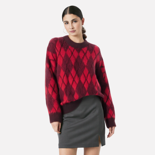 WezelBezel Diamond Pattern Sweater - Simple and Versatile