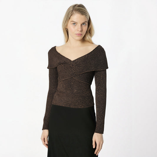WezelBezel Slim Fit Cropped Knit Top