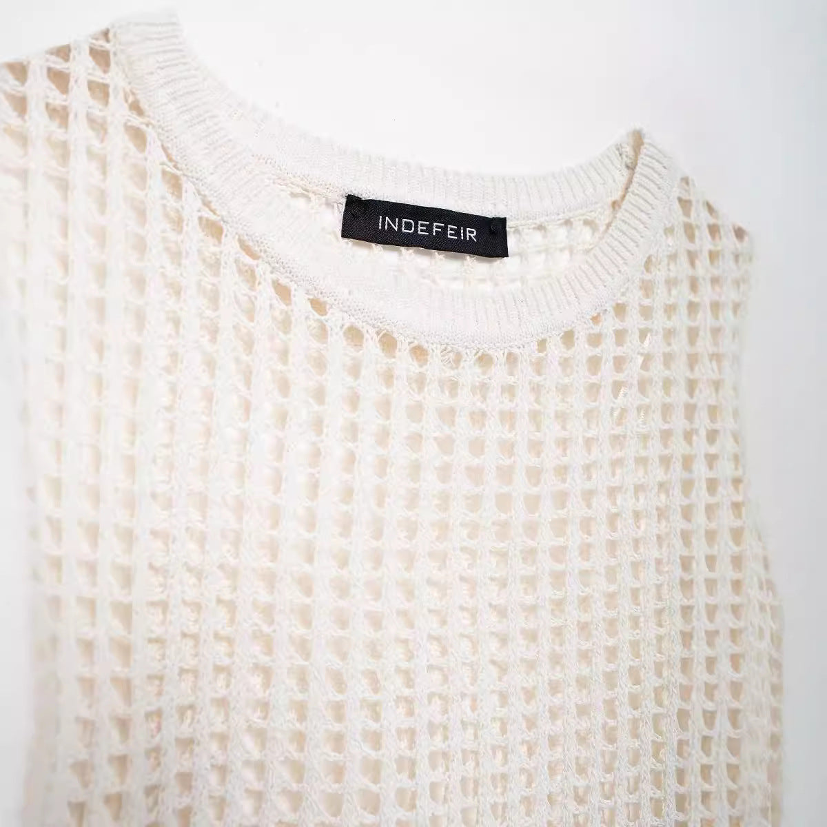 WezelBezel Y2K Hollow Top - Trendy Style