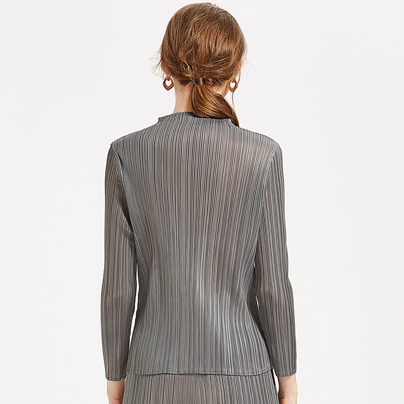 WezelBezel Stand Collar Pleated Tee