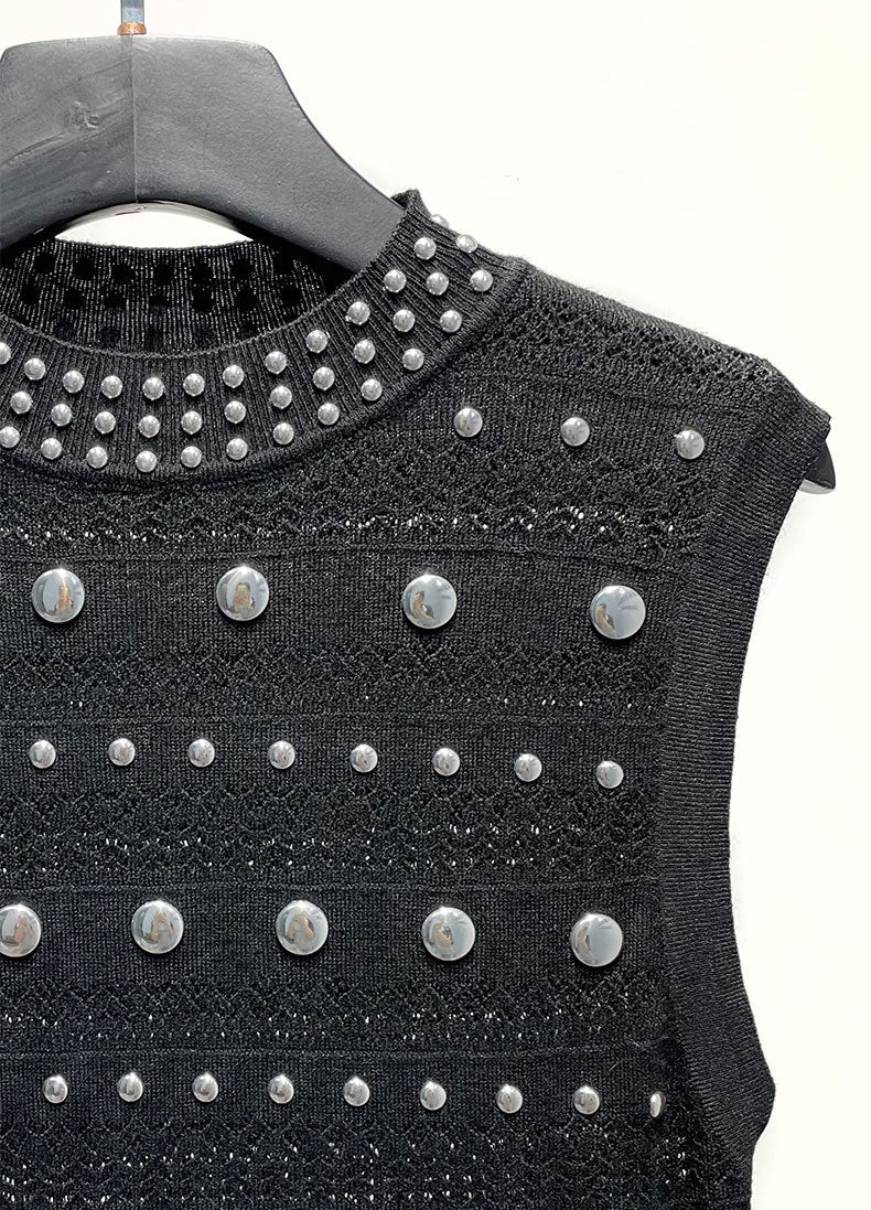 WezelBezel Sleeveless V-Neck Midi Dress