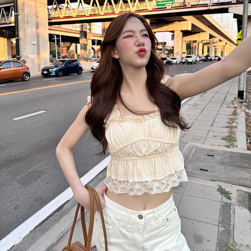 WezelBezel Ruffled Lace Crop Top