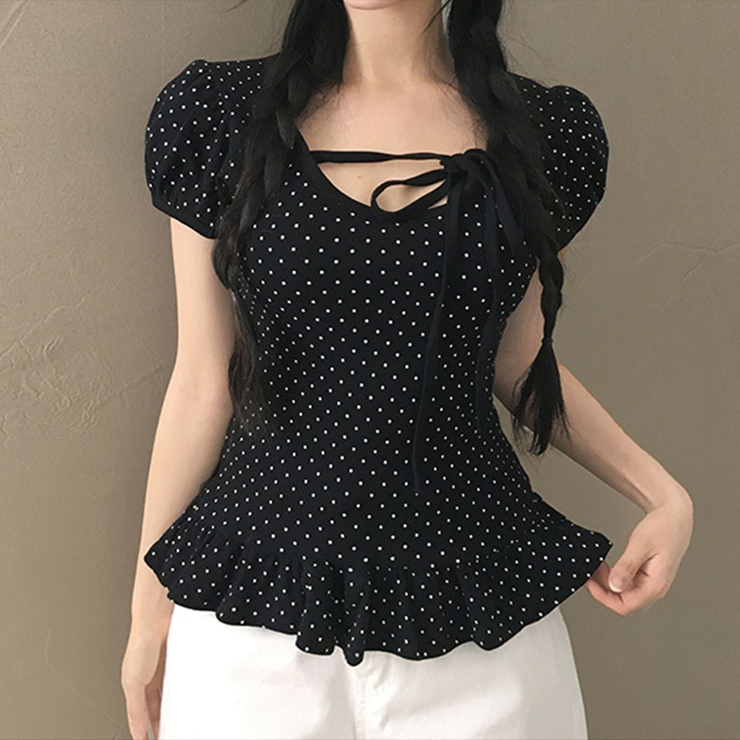 WezelBezel Slim Lace-Up Tee