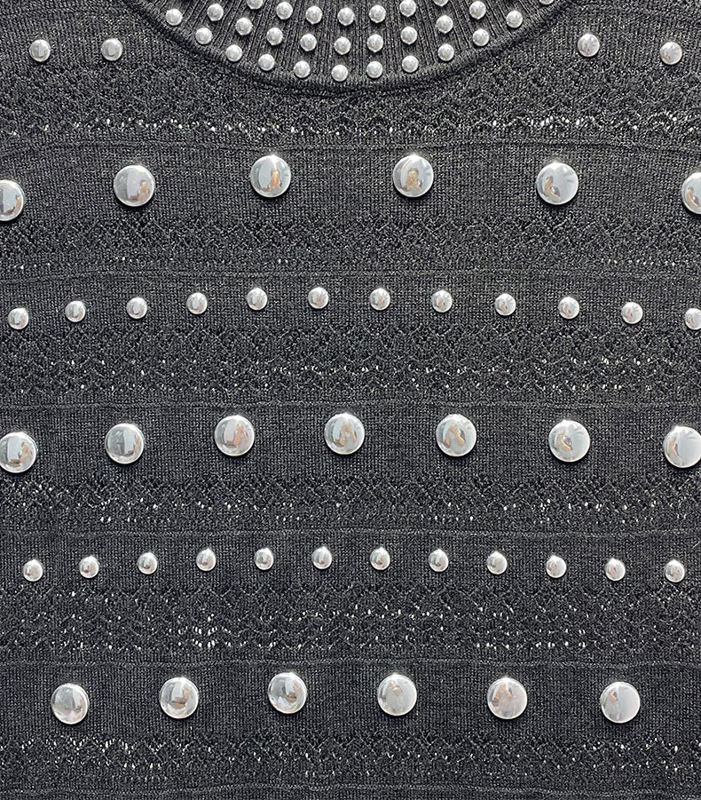 WezelBezel Sleeveless V-Neck Midi Dress